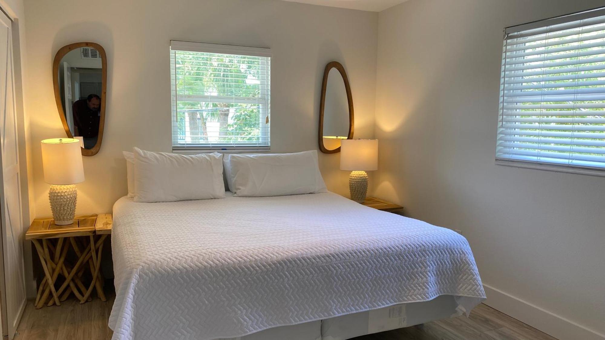 Tropical Breeze Resort Bee Ridge Εξωτερικό φωτογραφία