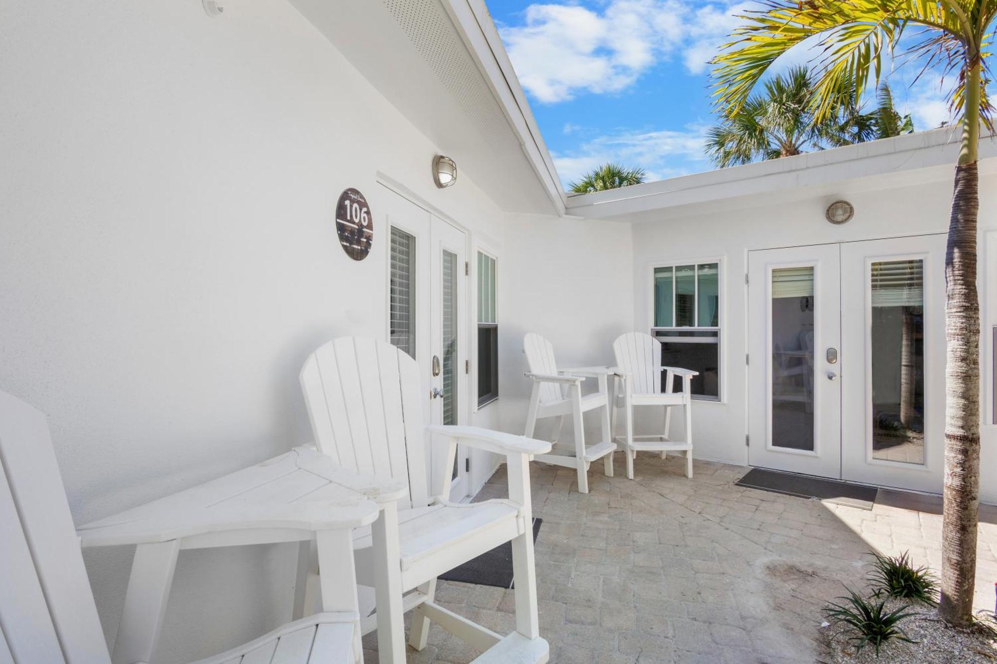 Tropical Breeze Resort Bee Ridge Εξωτερικό φωτογραφία