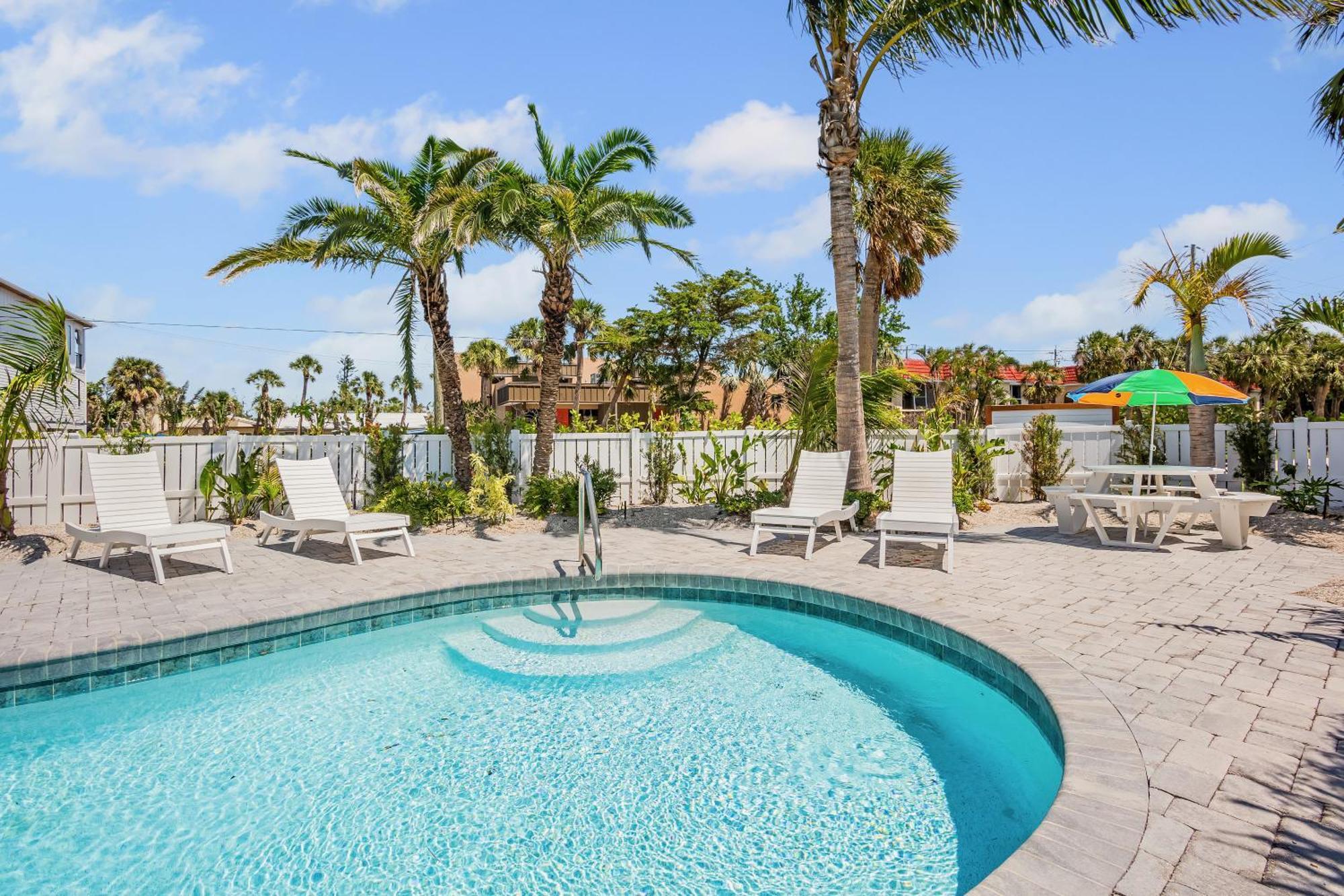 Tropical Breeze Resort Bee Ridge Εξωτερικό φωτογραφία